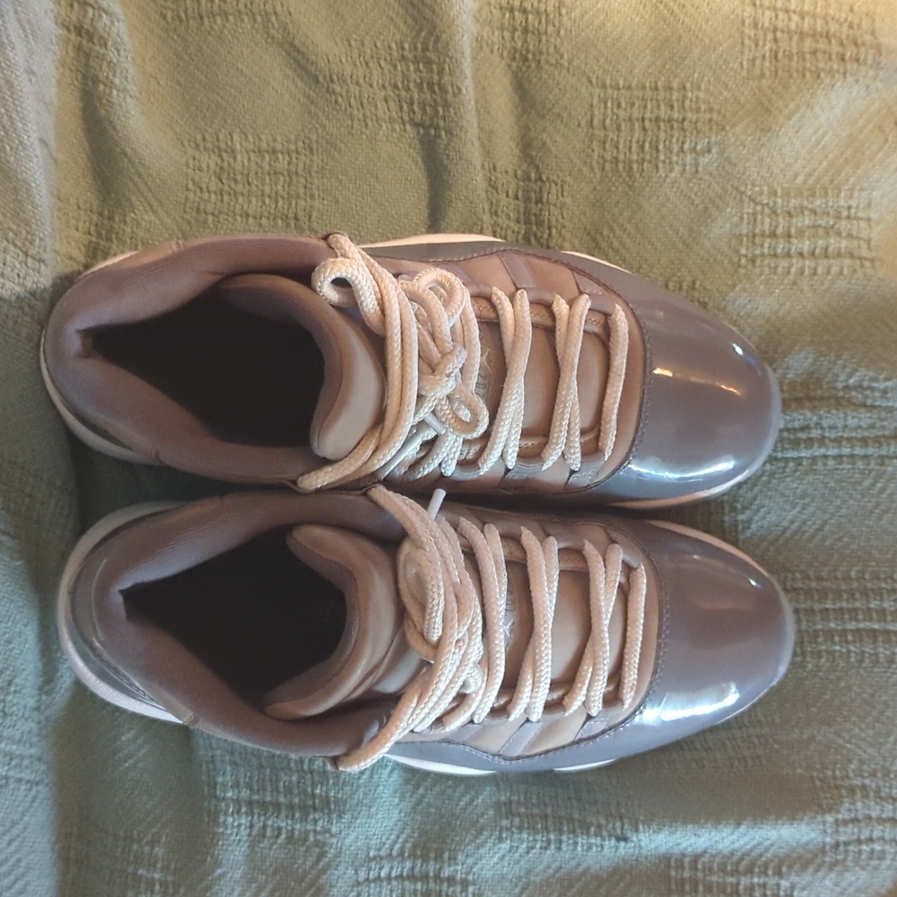 Jordan 11 Retro Cool Grey - Picture 3 of 6